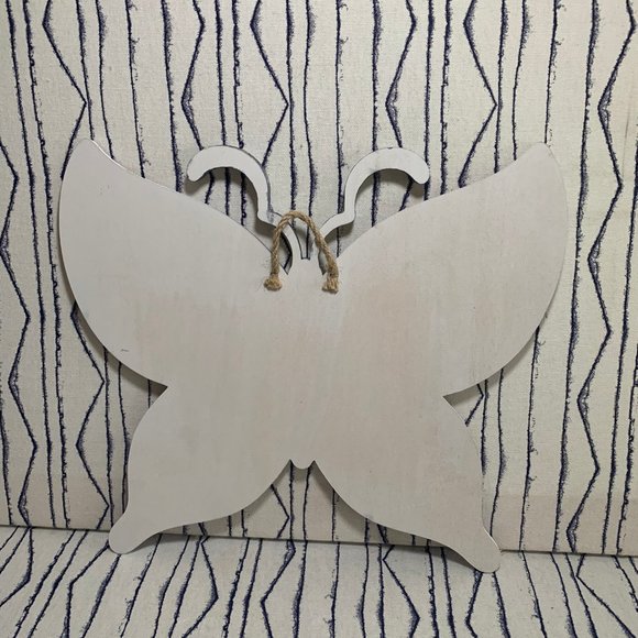 ⭐️#615- Hand Painted Wooden Butterfly - Picture 7 of 8